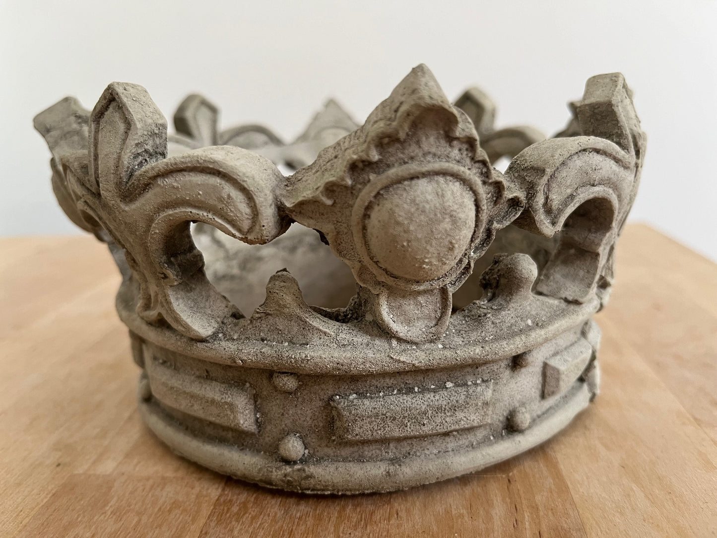 Crown Planter